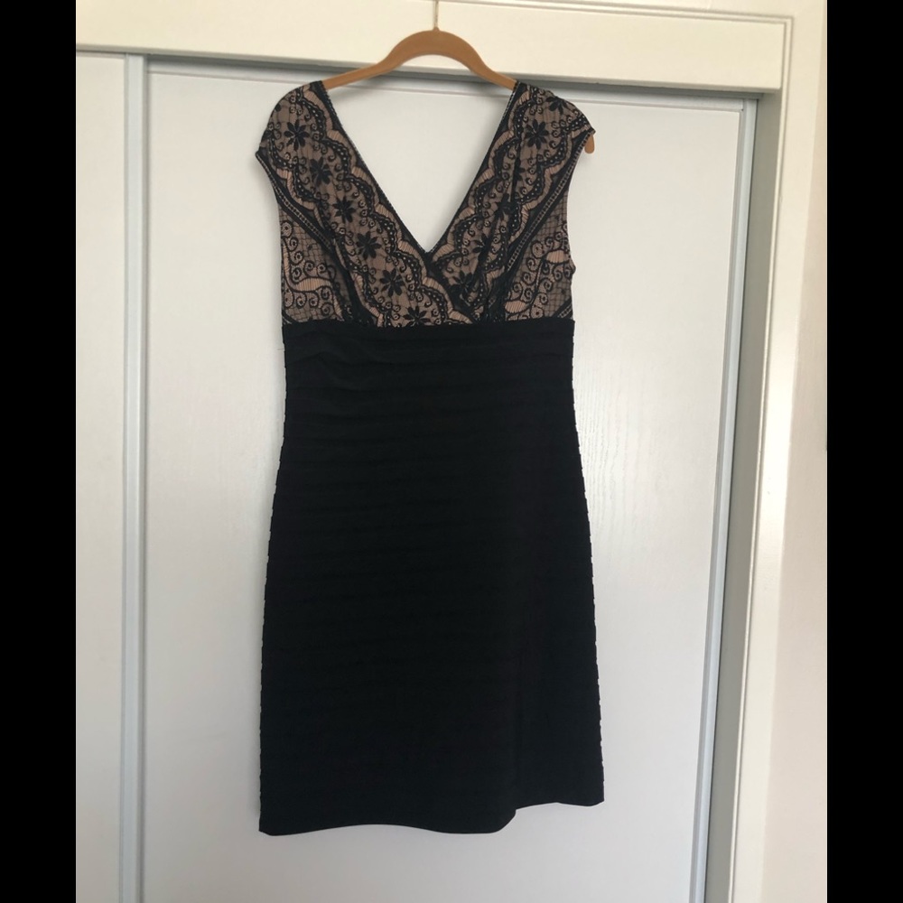 Adrianna Papell sz 14 sexy tan & black lace dress